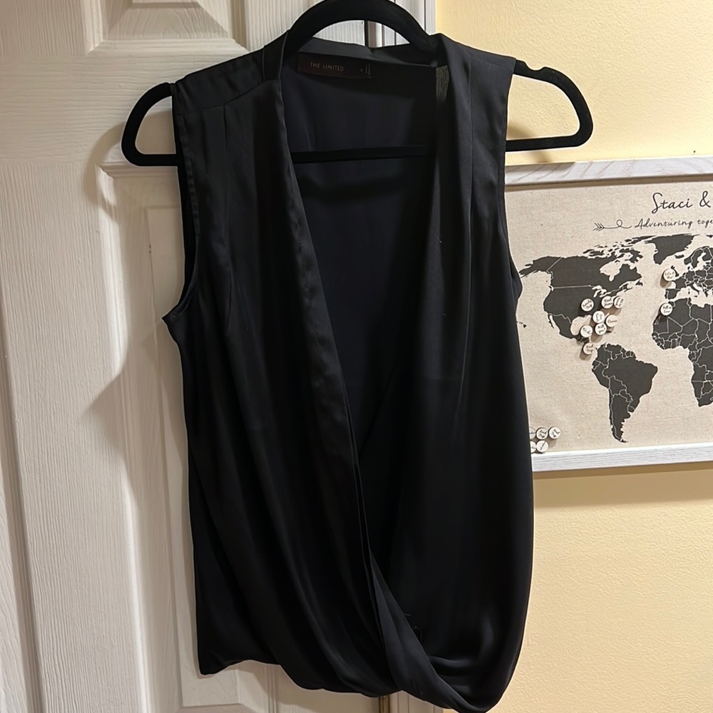 The Limited Women’s Size Small Black Blouse